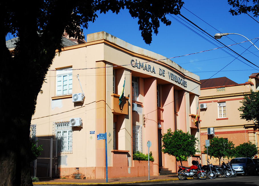 Nesta sexta-feira, dia 04, expediente na Câmara de Vereadores terá horário diferenciado.