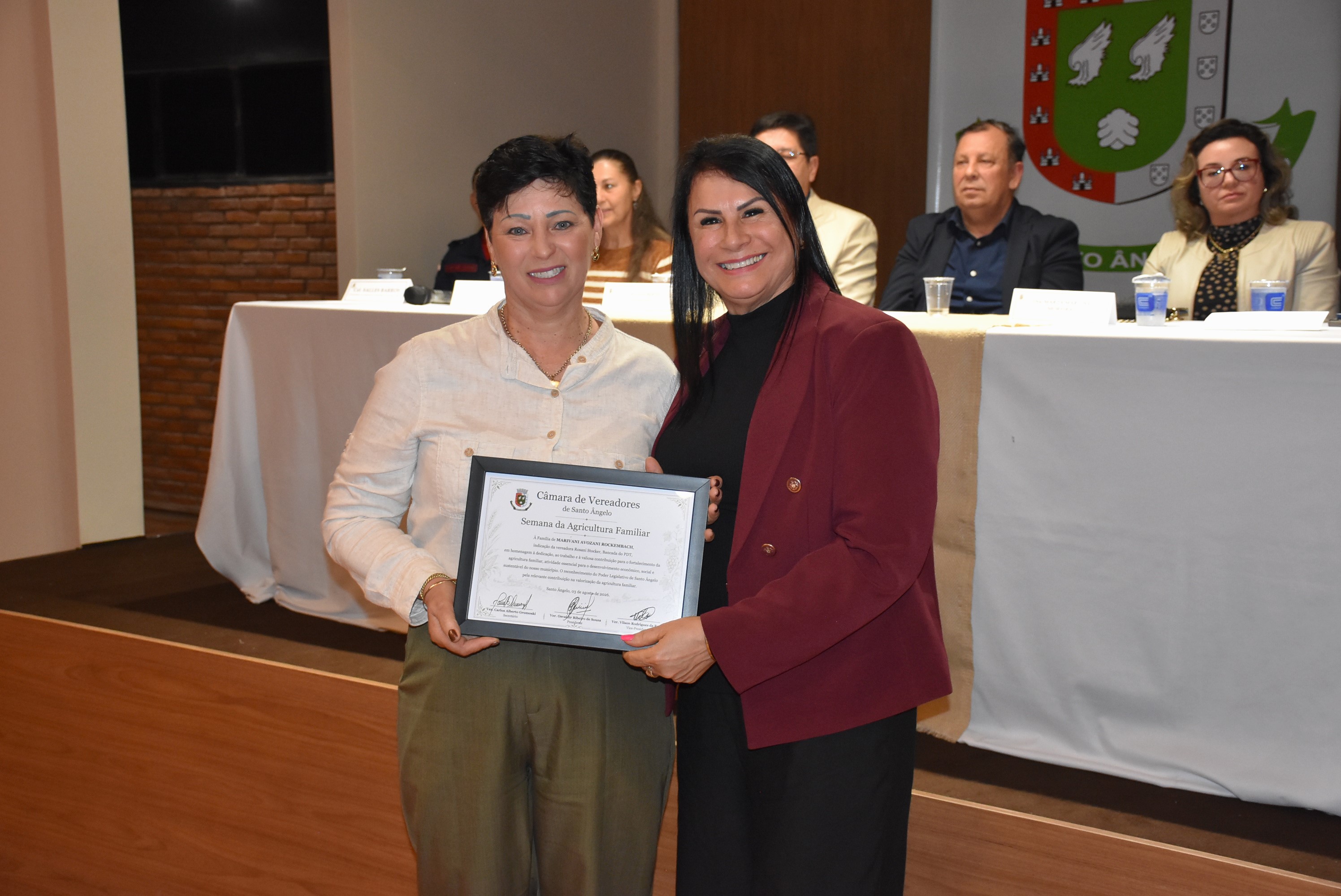 Sessão Solene da Câmara de Vereadores homenageia agricultores durante a Semana da Agricultura Familiar