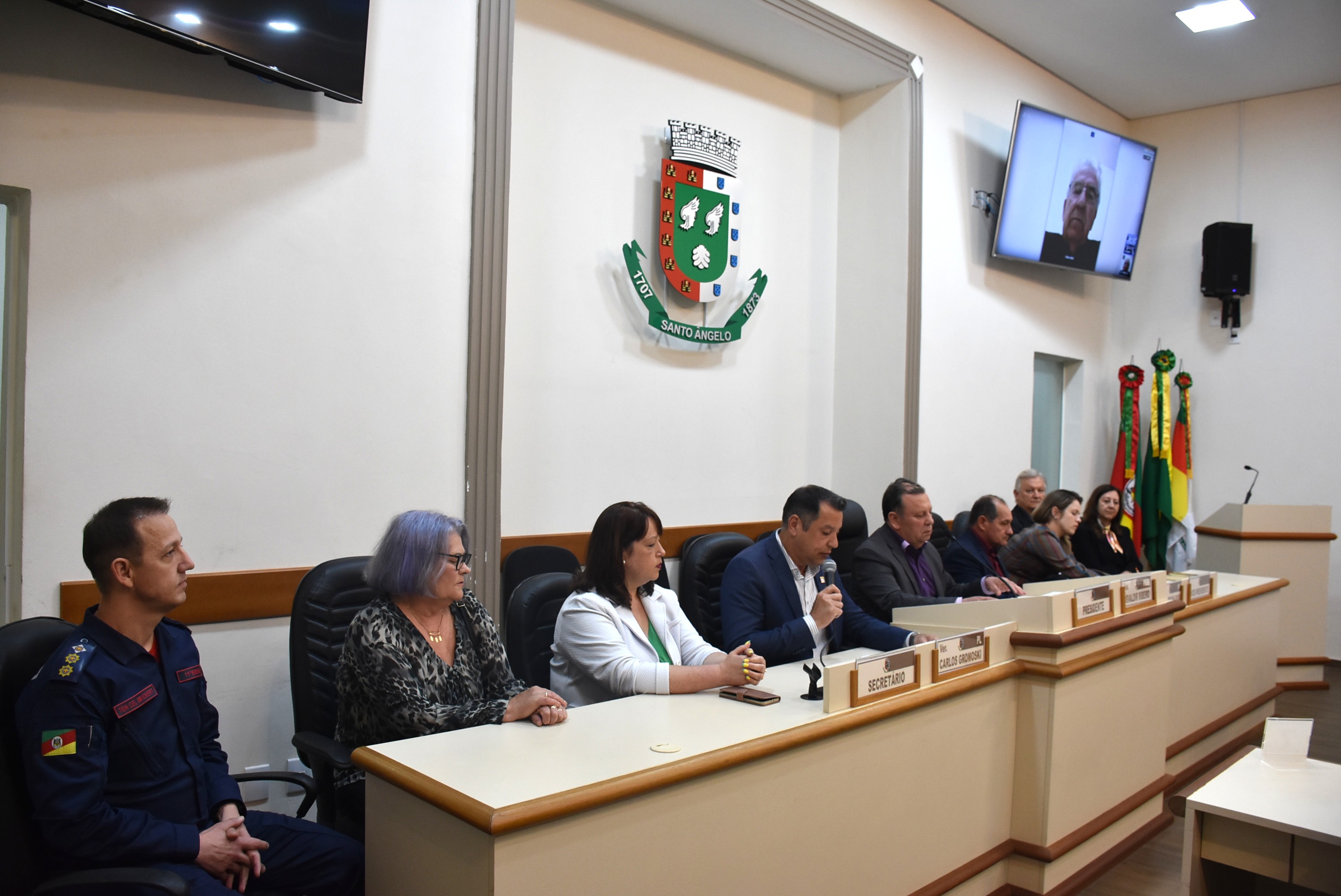 Câmara de Santo Ângelo realiza sessão solene em homenagem ao Dia do Professor