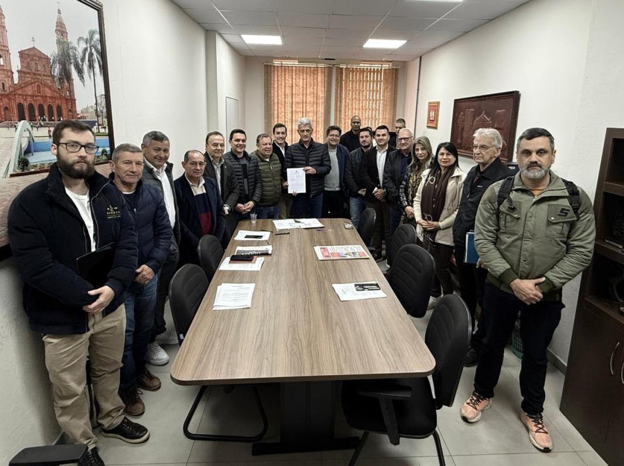 C&acirc;mara promove reuni&atilde;o de trabalho para debater projeto "Pra Frente Santo &Acirc;ngelo"