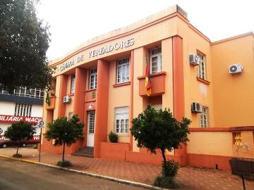 C&acirc;mara de Vereadores realiza Sess&atilde;o Solene em homenagem ao Dia do Professor e Diploma Paulo Freire
