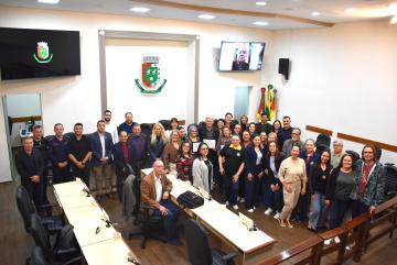 C&acirc;mara de Santo &Acirc;ngelo realiza sess&atilde;o solene em homenagem ao Dia do Professor