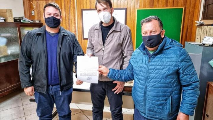 Vereadores Maur&iacute;cio Loureiro e Vando Ribeiro articulam municipaliza&ccedil;&atilde;o da ERS-344 e constru&ccedil;&atilde;o de trevo na rodovia