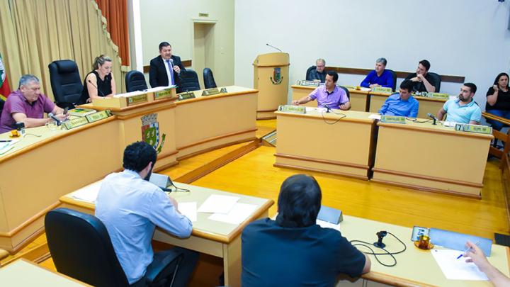 Legislativo aprova projetos de incentivo &agrave; emiss&atilde;o de nota fiscal Santo &Acirc;ngelo