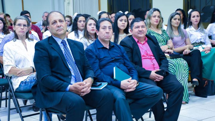 Poder Legislativo participa da solenidade de entrega do Pr&ecirc;mio Valores Familiares Comunit&aacute;rios