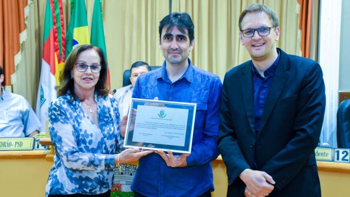 Legislativo homenageia os 80 anos da Primeira Igreja Batista de Santo &Acirc;ngelo