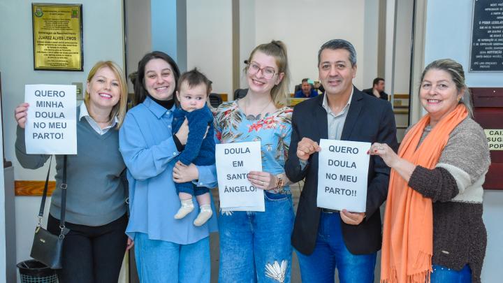 Aprovado o Projeto de Lei que permite a assist&ecirc;ncia de Doulas durante parto em hospitais de Santo &Acirc;ngelo