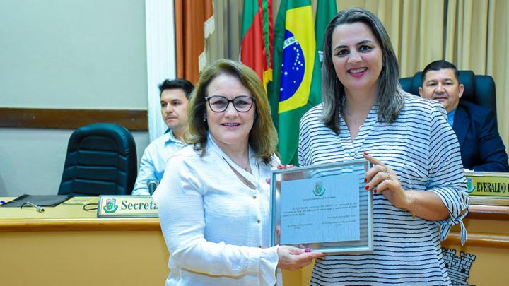 Sess&atilde;o Especial homenageia Dia Internacional do Idoso