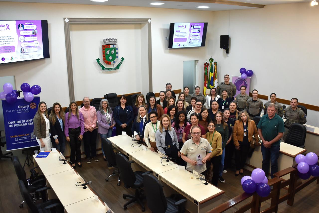 Agosto Lil&aacute;s re&uacute;ne institui&ccedil;&otilde;es para fortalecer rede de prote&ccedil;&atilde;o e apoio &agrave;s mulheres em Santo &Acirc;ngelo